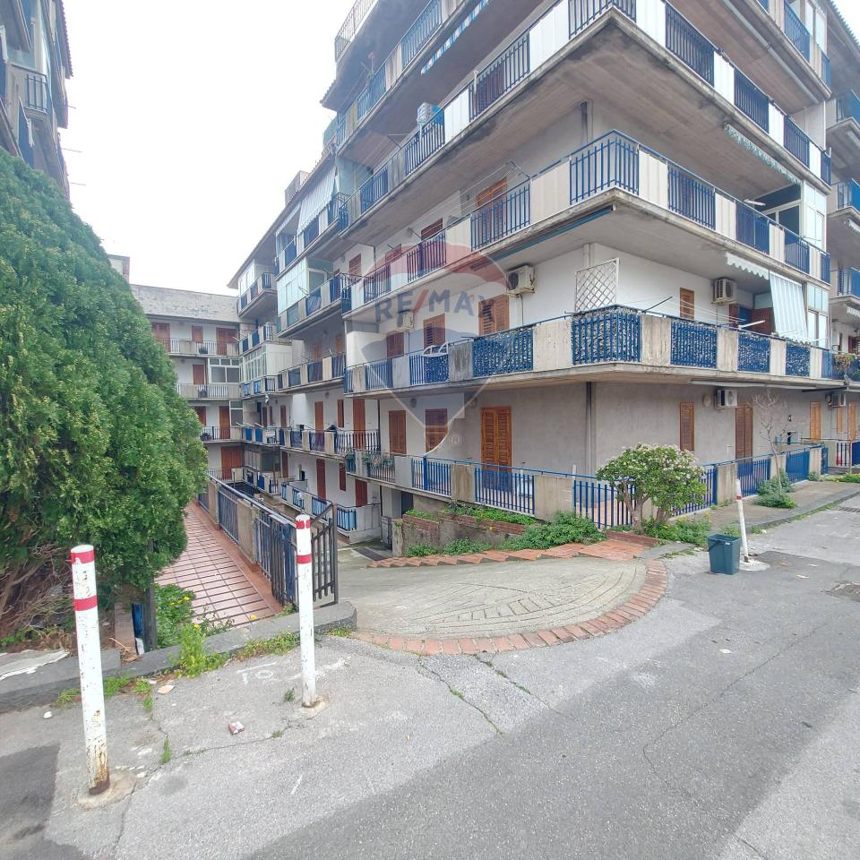Appartamento in affitto a Roccalumera