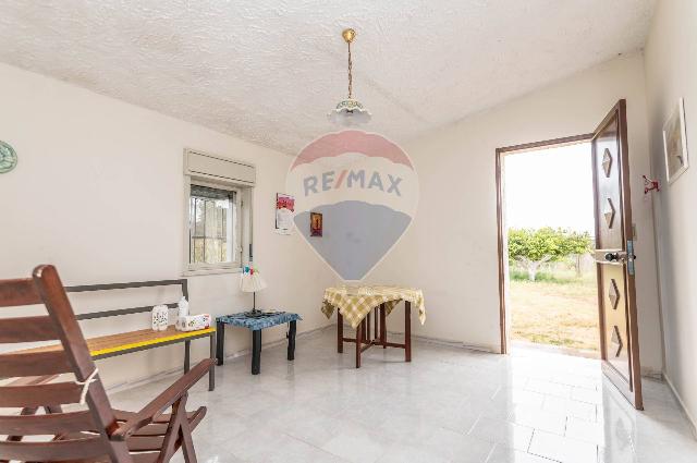 Detached house in Contrada Corvacchio II, Caltagirone - Photo 1