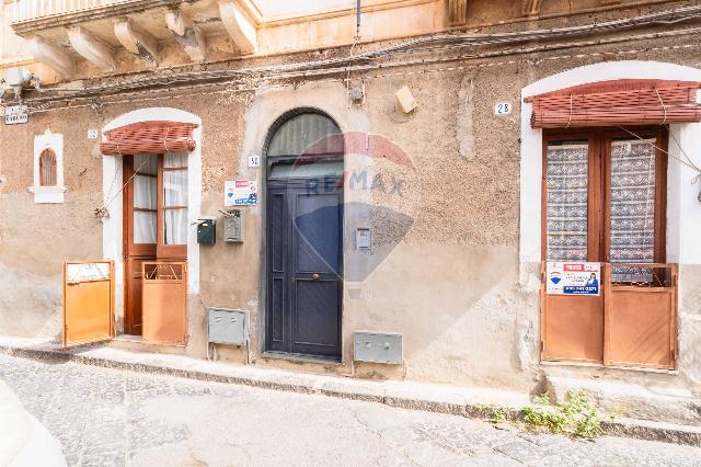 Casa indipendente in Via Fratelli Giuffrida Lo Jacono 28, Catania - Foto 1