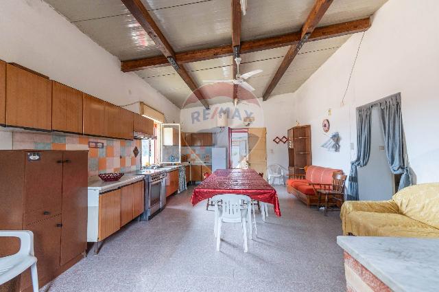 Villa in Via Giuseppe Garibaldi 117, Caltagirone - Foto 1