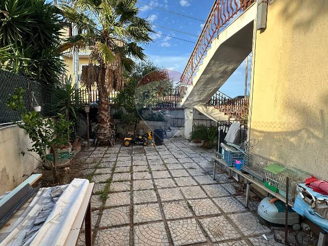 4-room flat in Via della Campana 23, Misterbianco - Photo 1