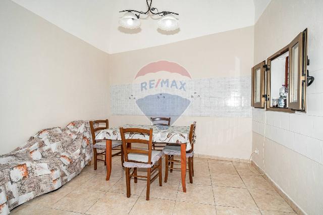 2-room flat in Via Stefano Carombene 15, Catania - Photo 1