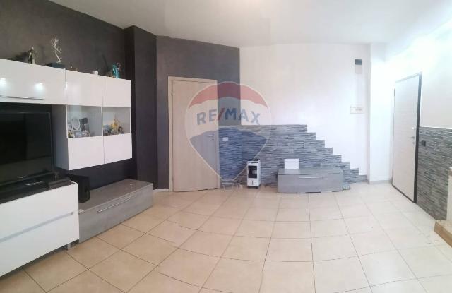 Apartament in Via Italo Svevo 12, Misterbianco - Photo 1