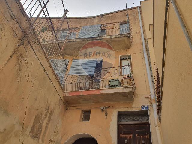 Detached house in Via Ragona 57, Caltagirone - Photo 1