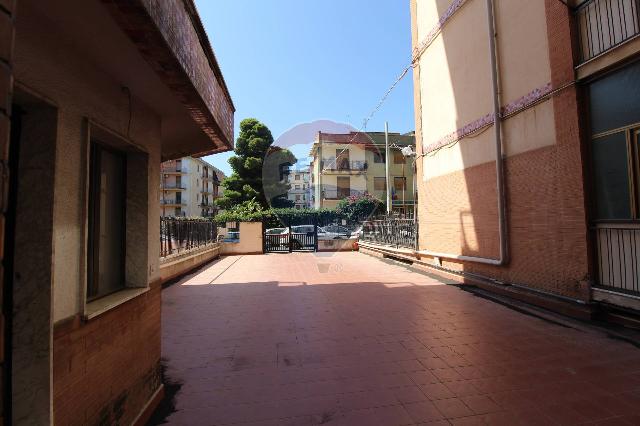 3-room flat in Via Madonna di Fatima 42, Gravina di Catania - Photo 1