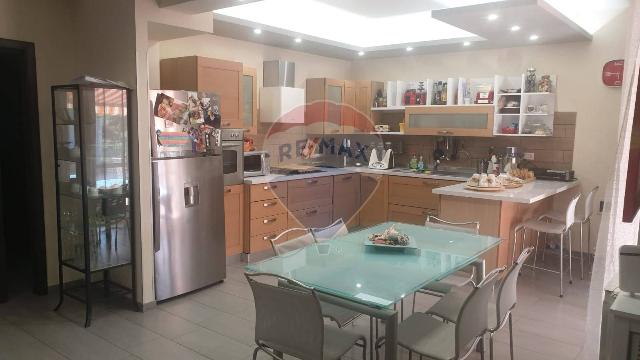 Vierzimmerwohnung in Via Mario Rapisardi 14/ B, Aci Sant'Antonio - Foto 1