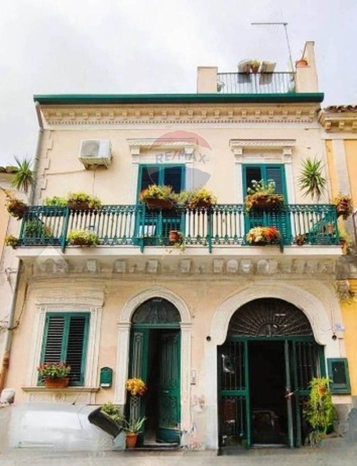 Negozio in Via Vittorio Emanuele 156, Motta Sant'Anastasia, {3} - Foto 1