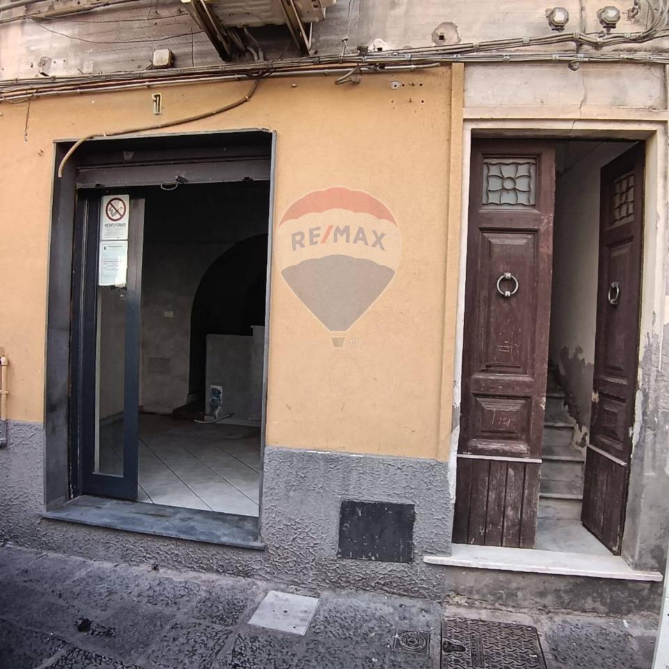 Negozio in Via Vittorio Emanuele 310, Biancavilla, {3} - Foto 2