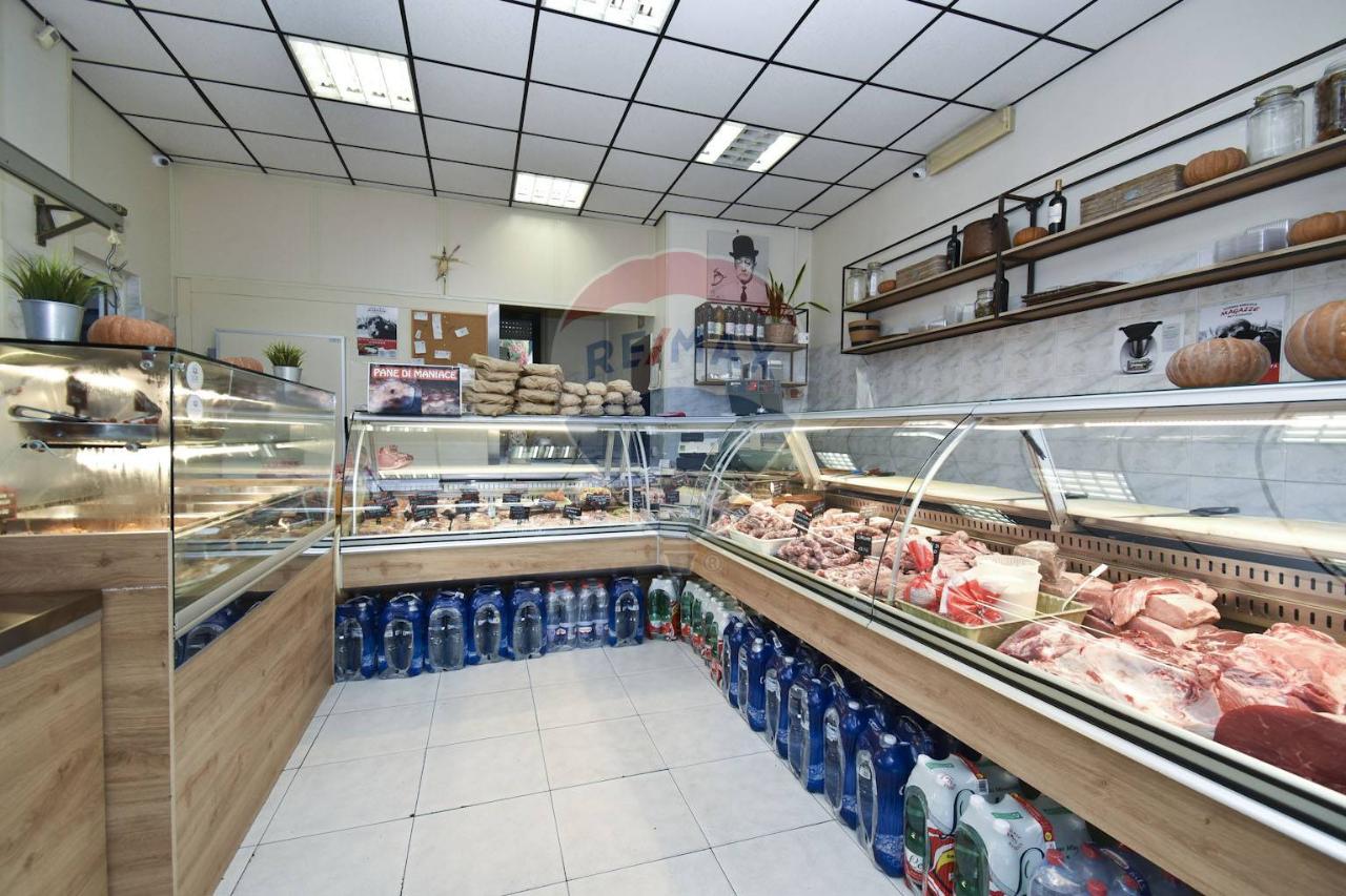 Negozio in Via Etnea 374, Mascalucia, {3} - Foto 1
