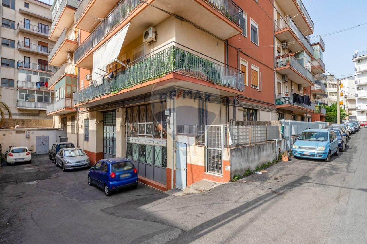 Magazzino in Via Ottavio Profeta 2, Catania, {3} - Foto 1