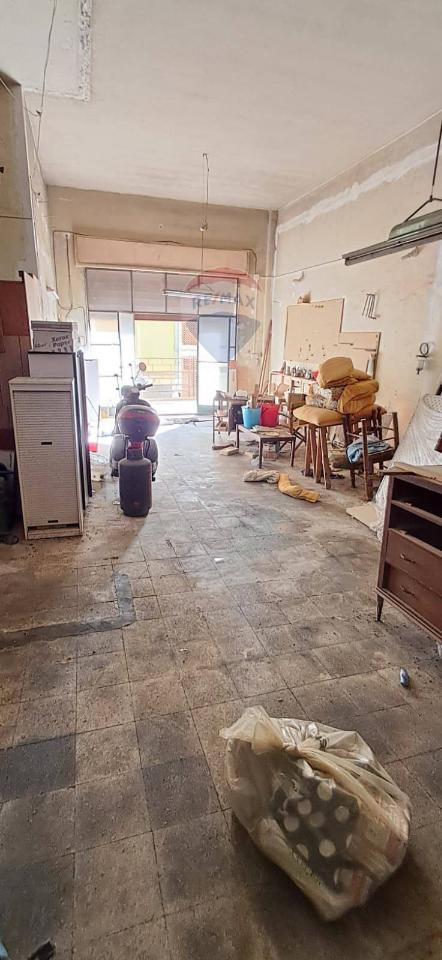 Magazzino in Via Giuseppe Sessa 3, Catania, {3} - Foto 2