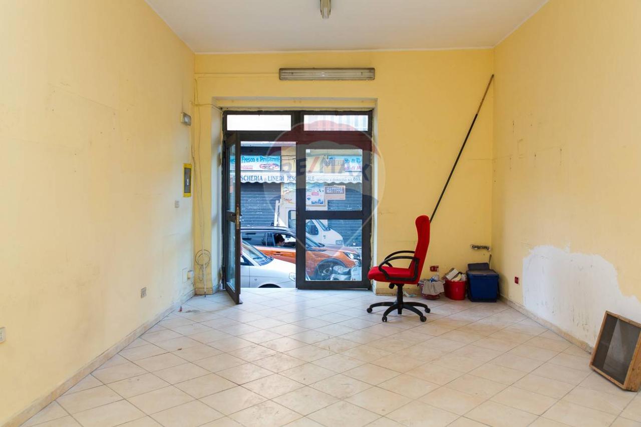 Negozio in Via Lenin 109, Misterbianco, {3} - Foto 1