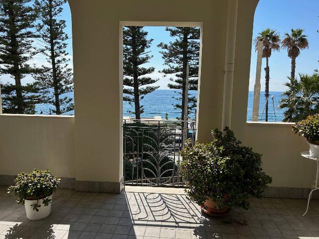 3-room flat in Via Sant'Ampelio, Bordighera - Photo 1