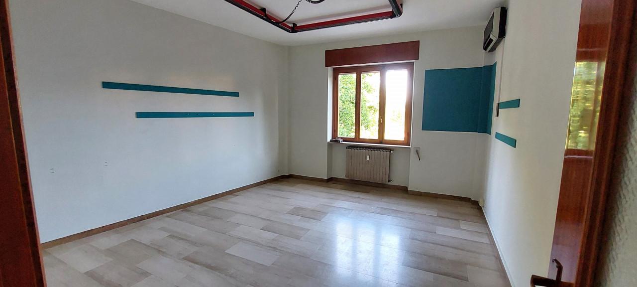 Ufficio in Corso Matteotti, Alba, {3} - Foto 1