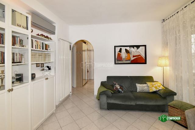 3-room flat in Via Giovanni Pascoli 1, Pregnana Milanese - Photo 1