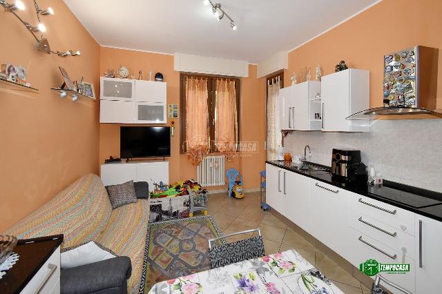 3-room flat in Via Pasubio 7, Vanzago - Photo 1