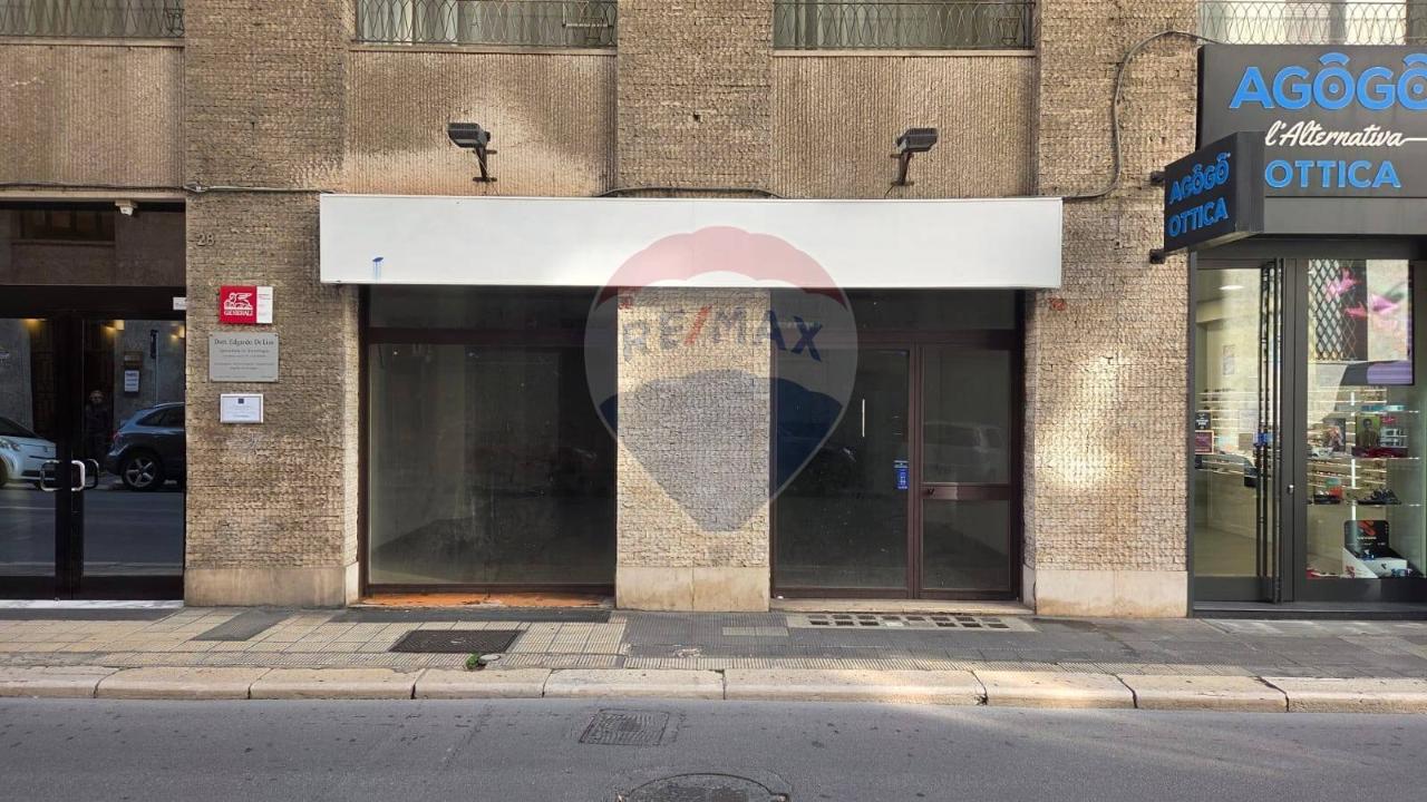 Negozio in Via Andrea da Bari 30, Bari, {3} - Foto 1