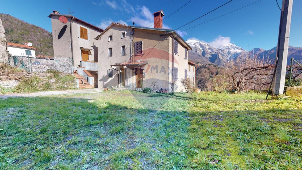 Casa indipendente in vendita a Seravezza