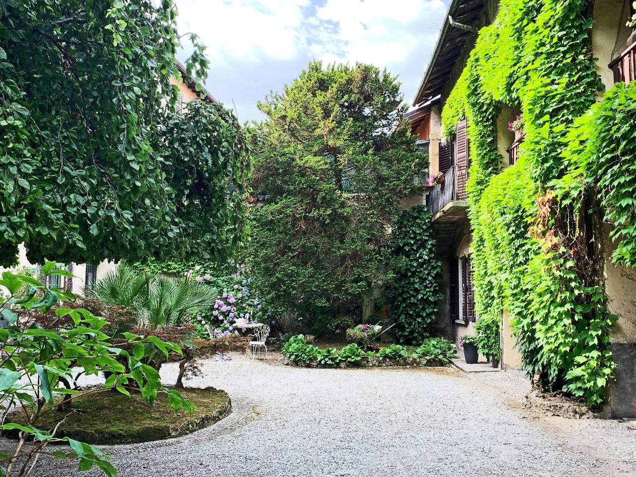 Villa unifamiliare in vendita a Alzate Brianza