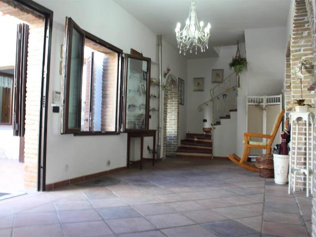 Detached house in Via Bonaria 7, Quartu Sant'Elena - Photo 1