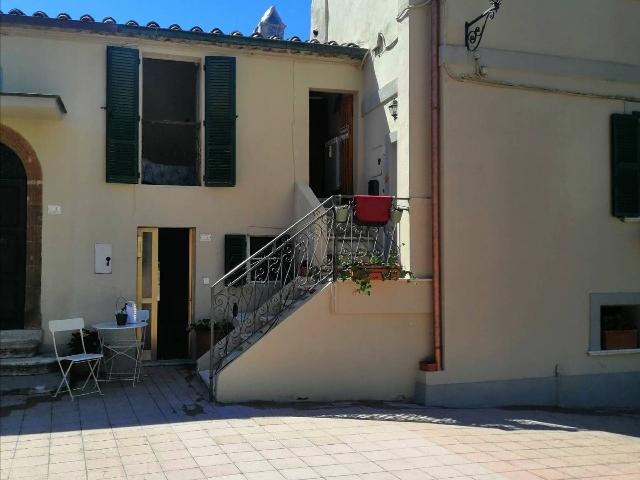 Vierzimmerwohnung in Piazza San Valentino, Sorano - Foto 1