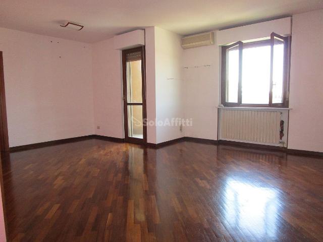 Apartament in Via Francesco Rismondo 60, Pavia - Photo 1