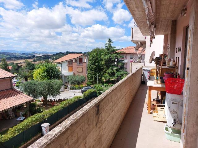 Apartament in Via Enrico Medi, Trecastelli - Photo 1