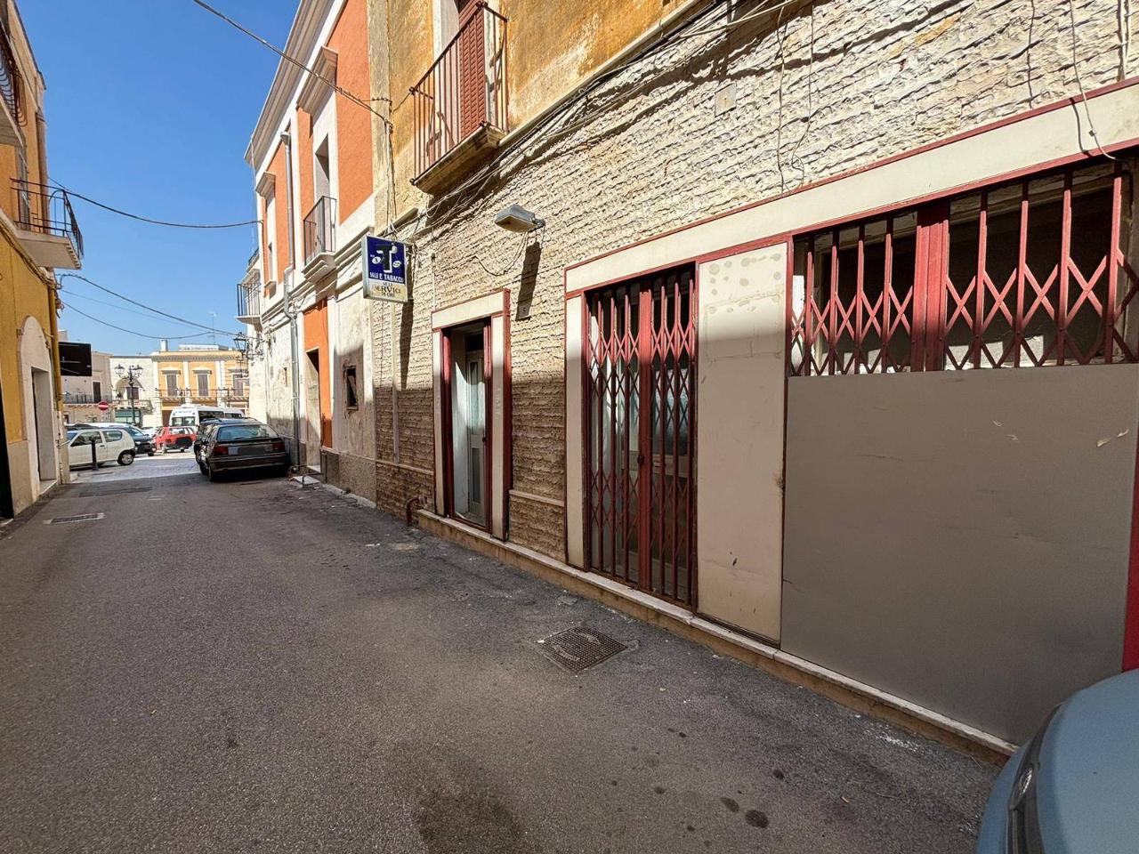 Negozio in Via San Leonardo 5, Massafra, {3} - Foto 1
