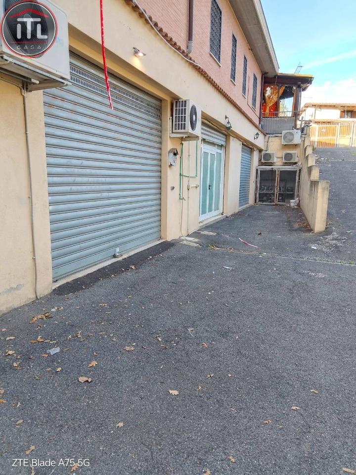 Negozio in Via Michele Rosi, Fiumicino, {3} - Foto 1