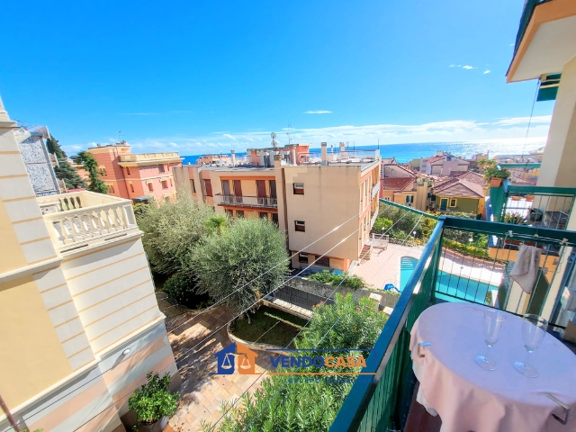 4-room flat in Gradinata delle Rose, Finale Ligure - Photo 1