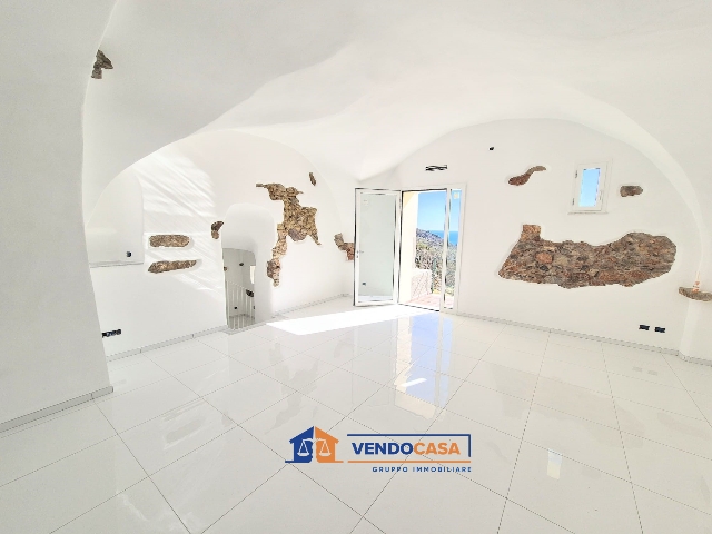 4-room flat in Piazza San Bartolomeo, Finale Ligure - Photo 1