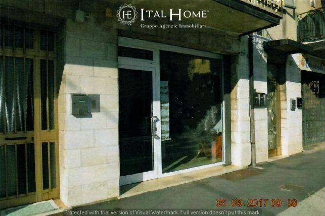 Negozio in Via Damiano Chiesa, San Giovanni Lupatoto, {3} - Foto 1