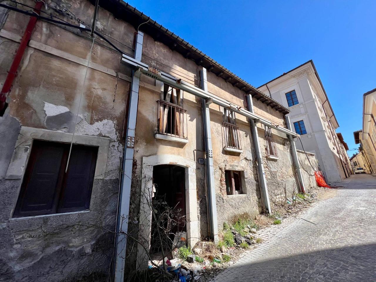 Casa indipendente in vendita a L'Aquila