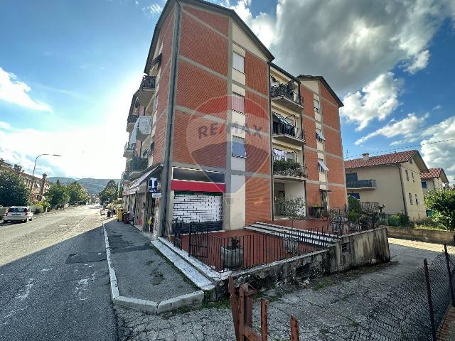 Trilocale in Via Martiri della Libertà 44, Città di Castello - Foto 1