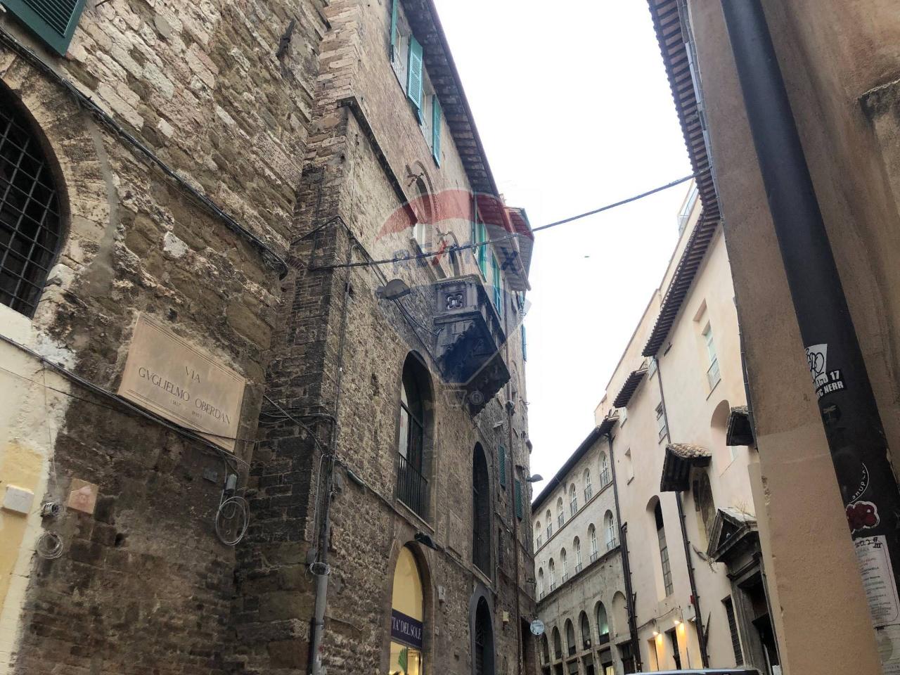 Negozio in affitto a Perugia