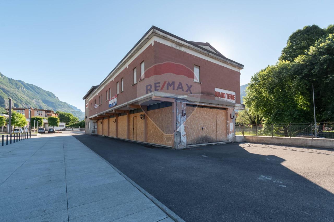 Albergo in Via Luigi Einaudi 6, Darfo Boario Terme, {3} - Foto 1