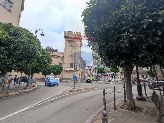 Negozio in Via Fava, Nocera Inferiore - Foto 1