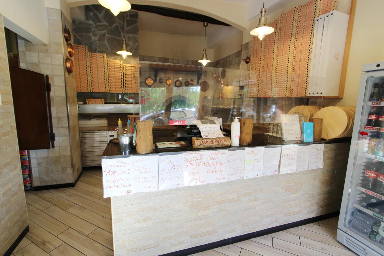 Pizzeria in Via Mameli 254, Rapallo, {3} - Foto 1
