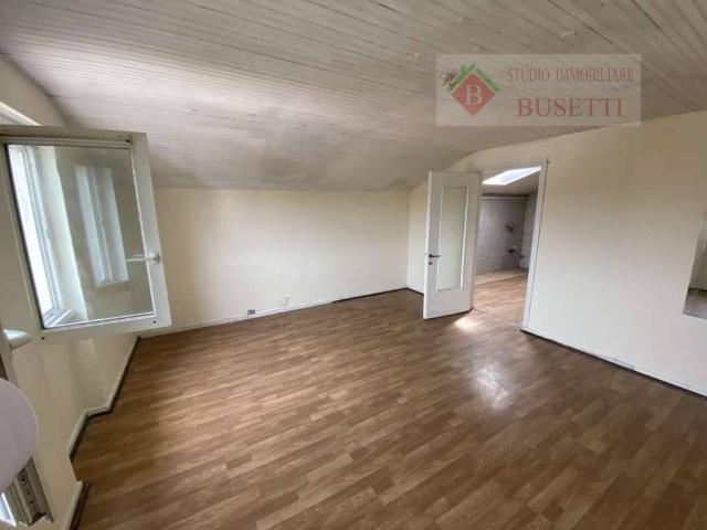 2-room flat in Via Buonarroti, Rescaldina - Photo 1