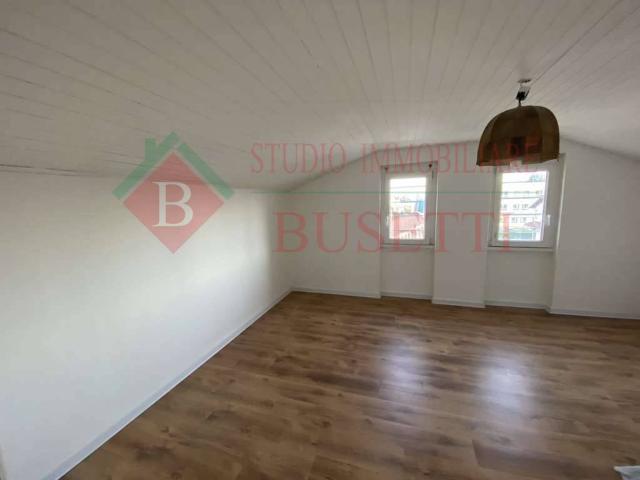 2-room flat in Via Buonarroti, Rescaldina - Photo 1