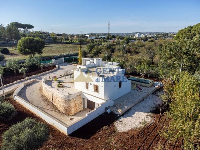 Mansion in Contrada Salinola, Ostuni - Photo 1