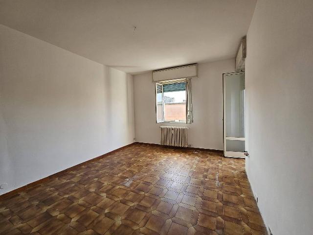 2-room flat in Via Monte Spluga, Baranzate - Photo 1