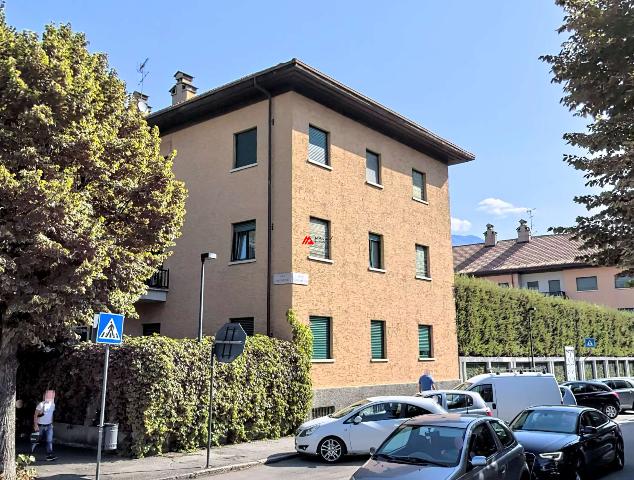 Apartament in Via Lexert 2, Aosta - Photo 1