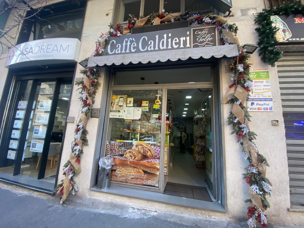 Bar in Via Luigi Caldieri 158, Napoli - Foto 1