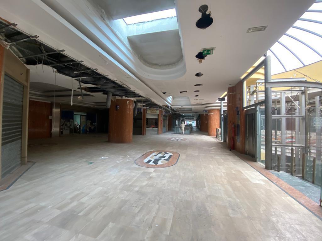 Negozio in Via Napoli 161, Casalnuovo Di Napoli, {3} - Foto 2