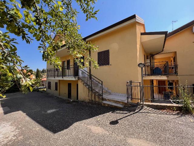 2-room flat in Via Rosario Salerno, Rende - Photo 1