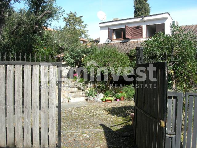 Mansion in {3}, Via delle Gardenie - Photo 1