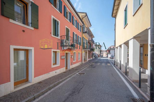 Trilocale in Via Trento 24, Castelnuovo del Garda - Foto 1