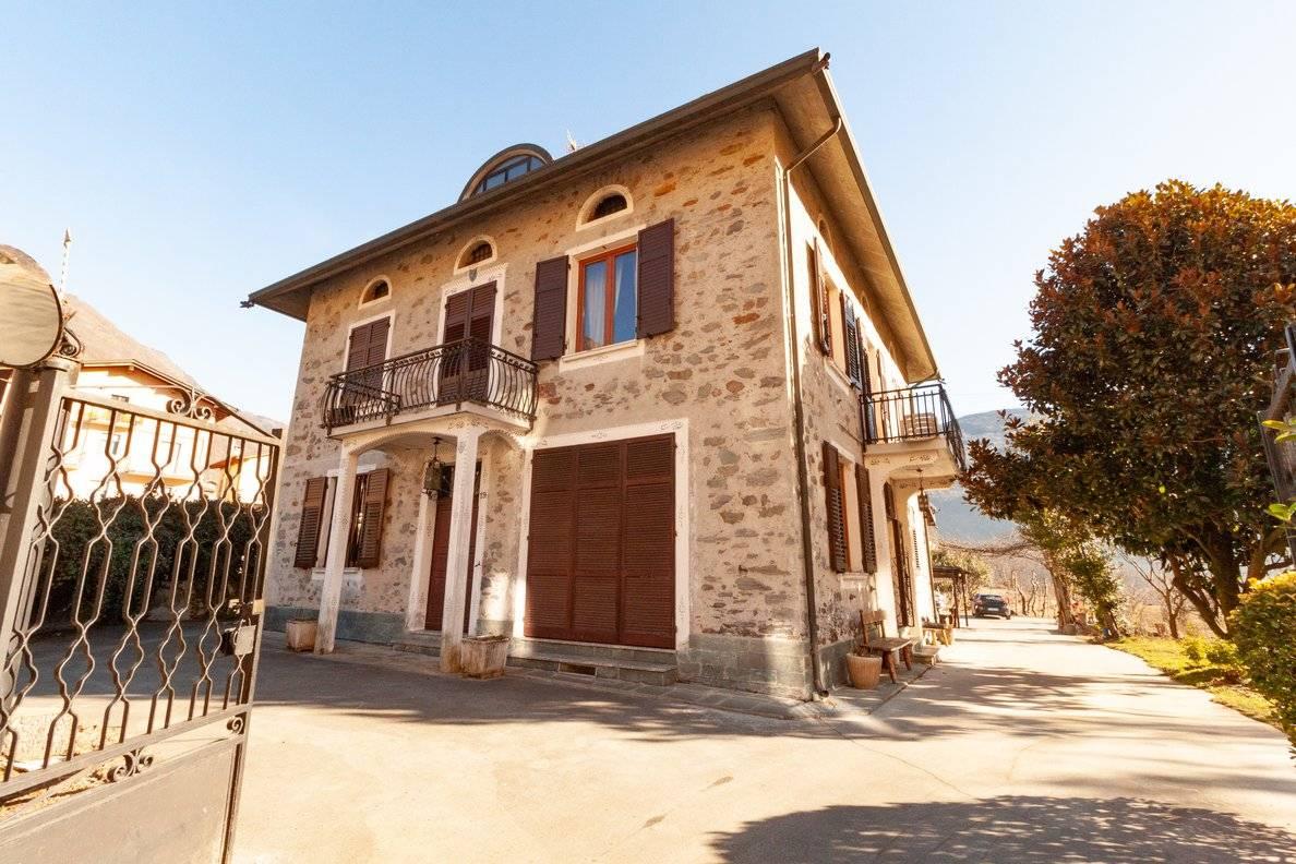 Villa in vendita a Bianzone