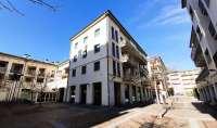 Esercizio commerciale in Sondrio Piazzale Bertacchi, Sondrio, {3} - Foto 1